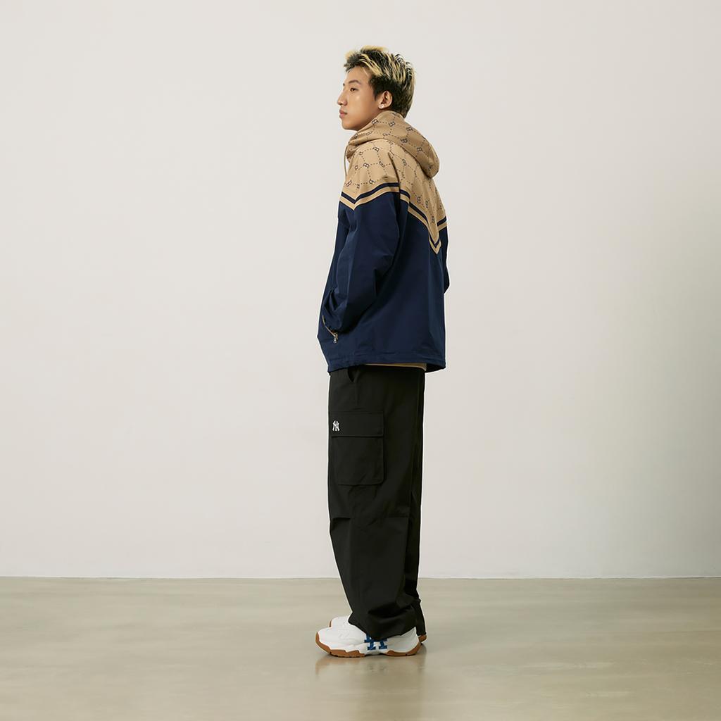 Новая коллекция MLB MONOGRAM Куртка ветрозащитная унисекс Boston Red Sox FW24 Светло-бежевый 3AWJM0144-43BGL