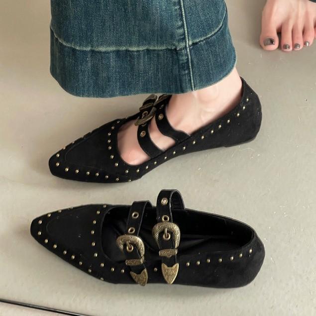Ретро туфли Мэри Джейн с острым носком и пряжкой на одно слово, осенняя мода, французское чувство дизайна, туфли-клинья с заклепками, женская обувь