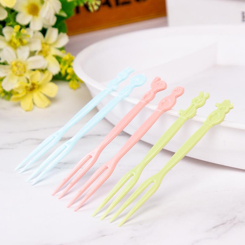 Cartoon Animal Disposable Fruit Fork Box Containing 50 Plastic Dim Sum Fork Fruit Fork Color Two Tooth Cake Fork