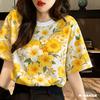 Нейтральная повседневная футболка с цветочным принтом