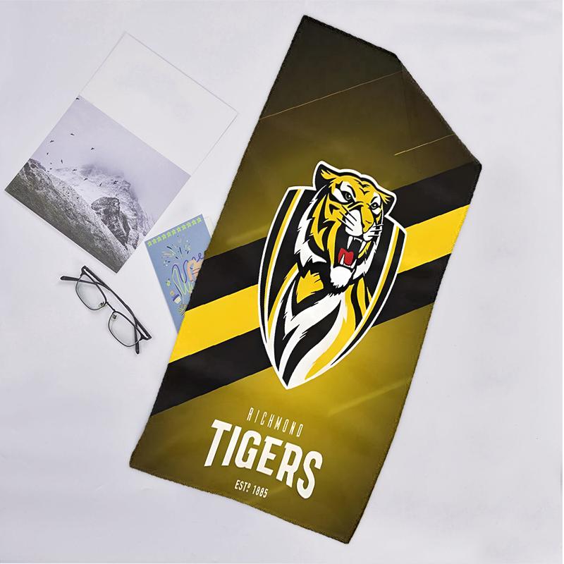 Richmond Tigers Fashion Beach Towel: Ideal for Summer Adventures Soft, absorbent and quick drying suitable for swimming and bathing