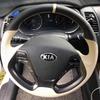 Для Kia K3 2013 K2 2015 Ceed Cee'd 2013 2014 Черно-белая кожаная оплетка на руль автомобиля, сшитая вручную, противоскользящая