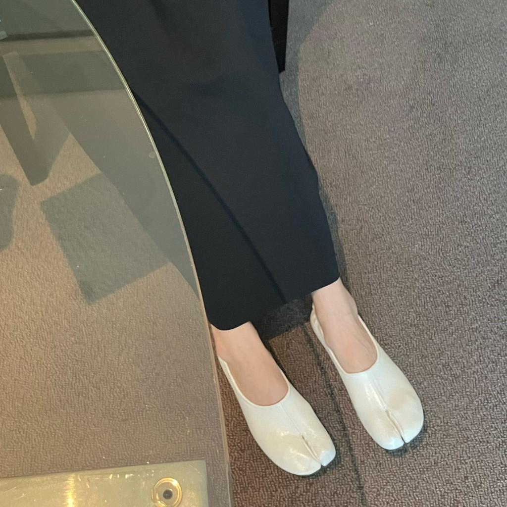 Мода весна-лето 2025 Мягкая кожа Разделенный палец Женские туфли-лодочки Повседневные Удобные На низком каблуке Обувь Таби Балетки Женские