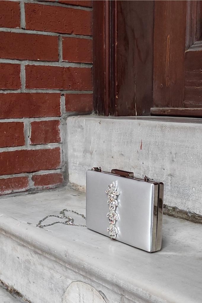 Women's Stylish and Useful Evening Dress Bag Silver Satin Star Stone Accessory Evening Dress Slim Model Women's Bag