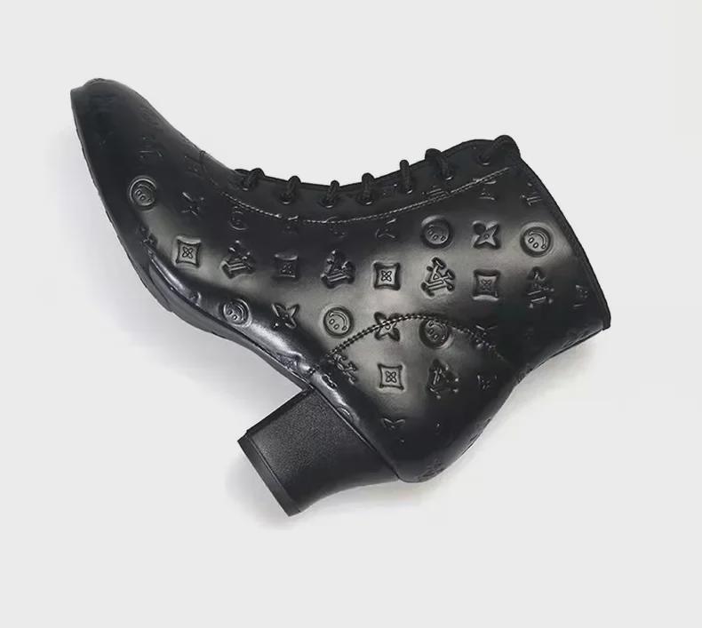 Женская обувь для танцев квадратной формы: Средний/высокий каблук, высокое голенище, мягкая подошва, тисненая кожа, идеально подходит для людей среднего/пожилого возраста, отлично подходит для осени/зимы.