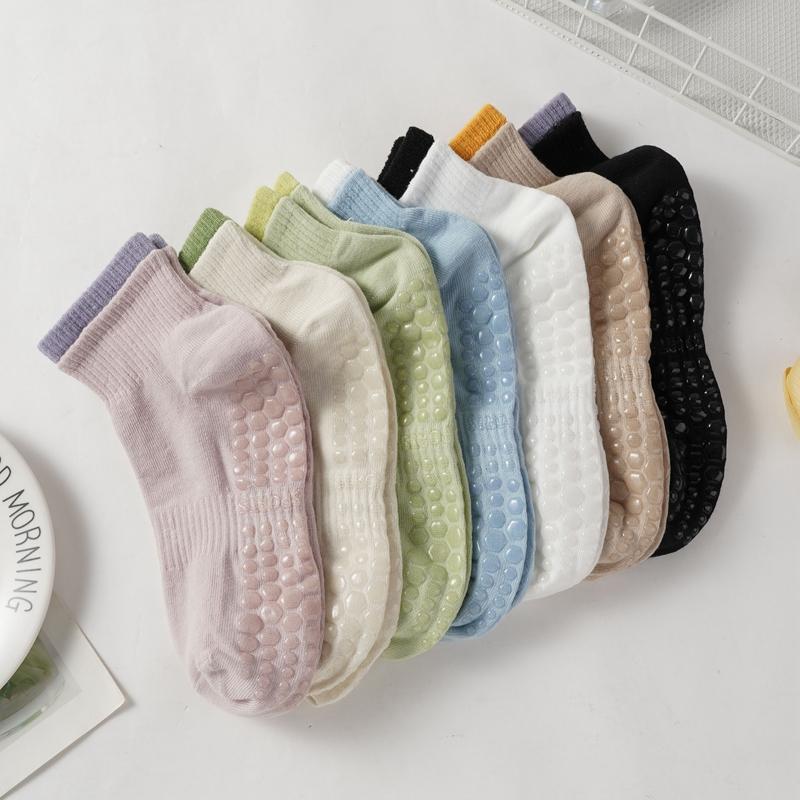 Women's Floor Socks Contrast Color Yoga Socks Cotton Sports Dance Professional Non-slip Silicone Socks