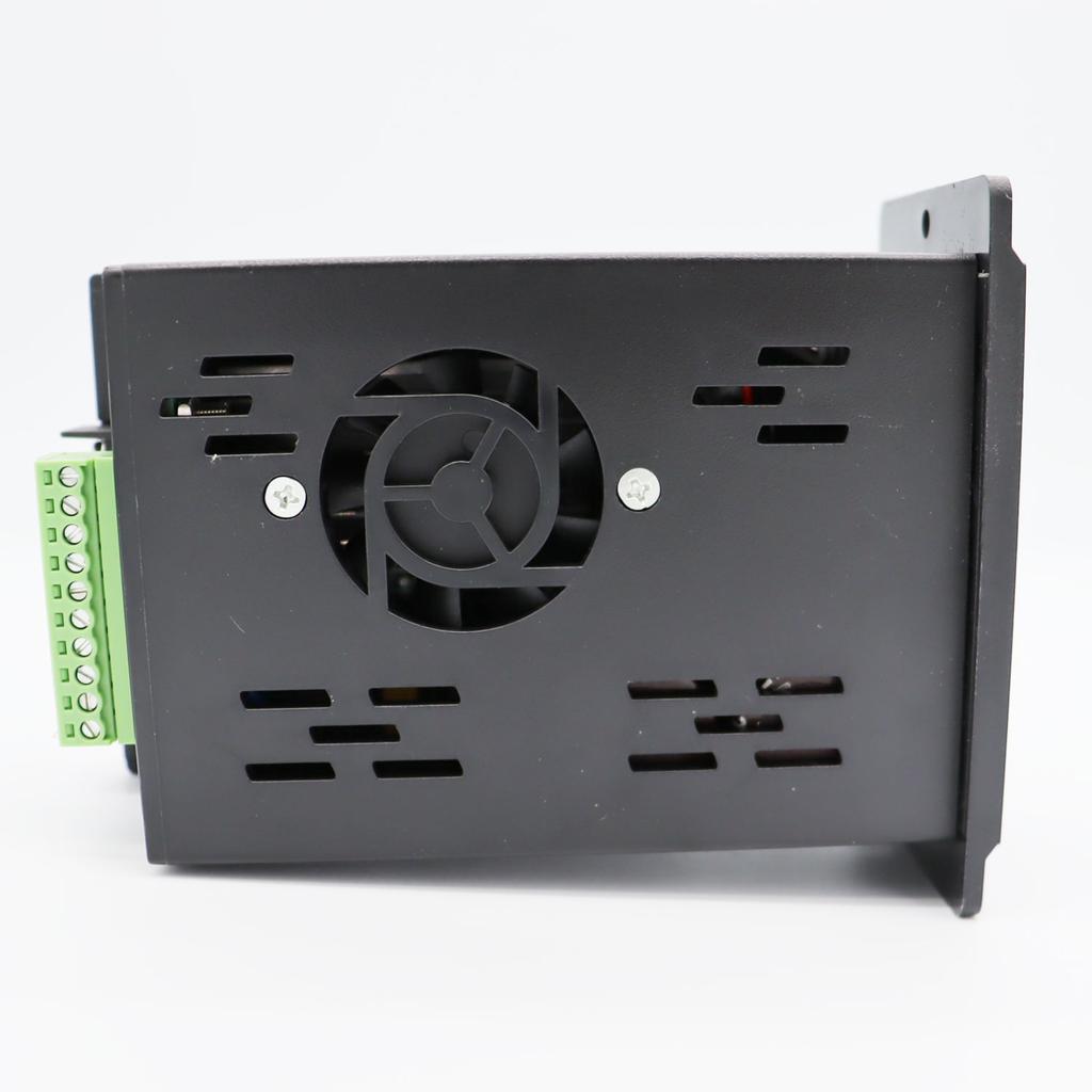 Преобразователь частоты привода двигателя переменного тока 220 В с однофазным входом и трехфазным выходом и четырехразрядным цифровым дисплеем T13-750W-12-H