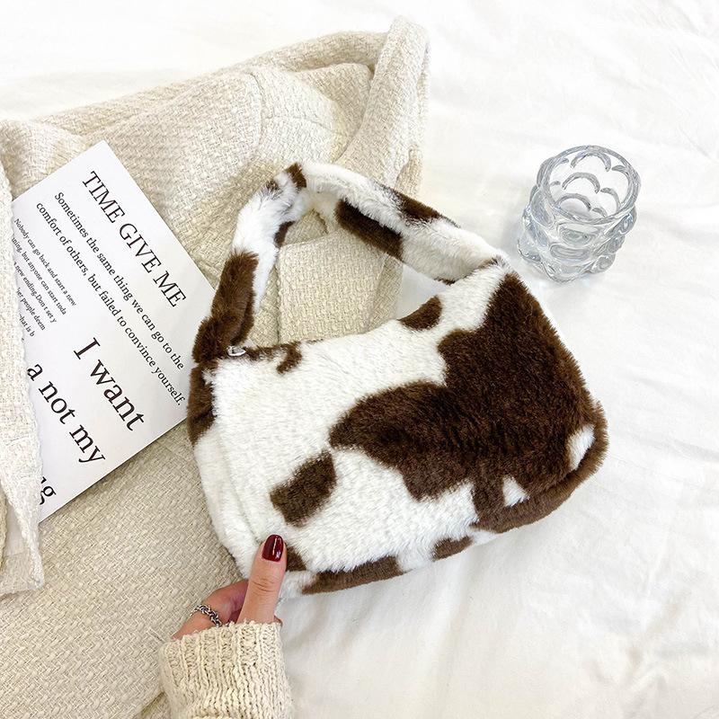 Простая и милая маленькая сумка женская осень и зима новая плюшевая персонализированная маленькая квадратная сумка модная повседневная пушистая сумочка