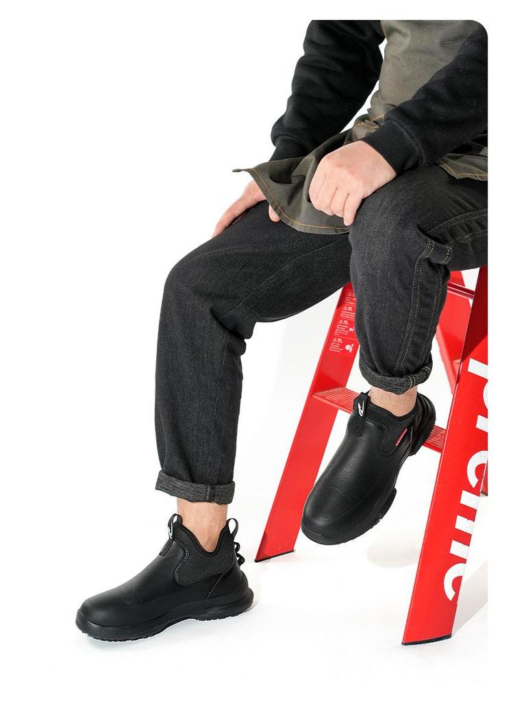 Non-slip Oil-proof Chef Shoes: Lightweight, Comfortable, Wear-resistant Safety Shoes for Long Hours and All Seasons