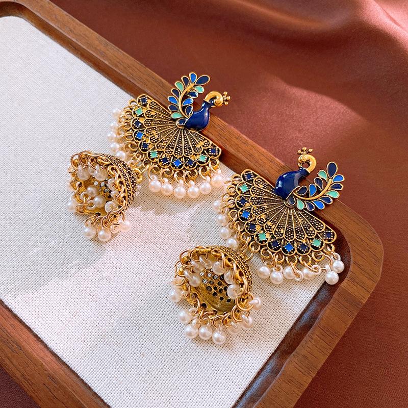 GemChic женские новые винтажные красочные павлиньи колокольчики с кисточками и бахромой серьги этнические модные серьги-гвоздики на день рождения рождественский подарок на день рождения