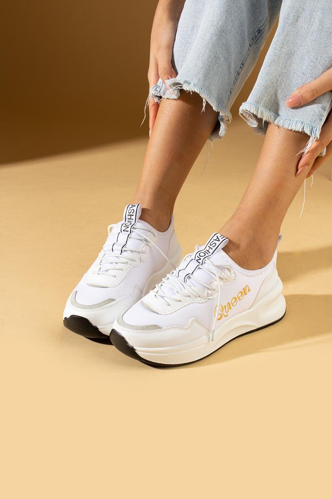 Женские кроссовки на шнуровке с удобной подошвой 36-140-24Queen