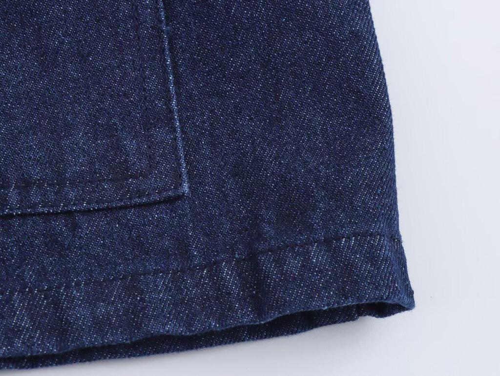 Весна 2025 Женский комплект в европейском и американском стиле: куртка с карманами и шорты