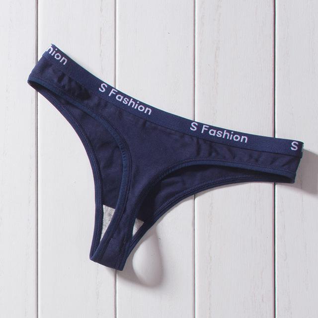 Женское нижнее белье из хлопковых стрингов. Женское короткое сексуальное нижнее белье. Длинные брюки с буквами.