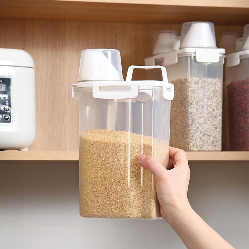 2.5L Airtight Food Storage Container 0.66 Gal Dispenser with Measuring Cup Locking Lid for Flour Sugar Cereal Pet Food