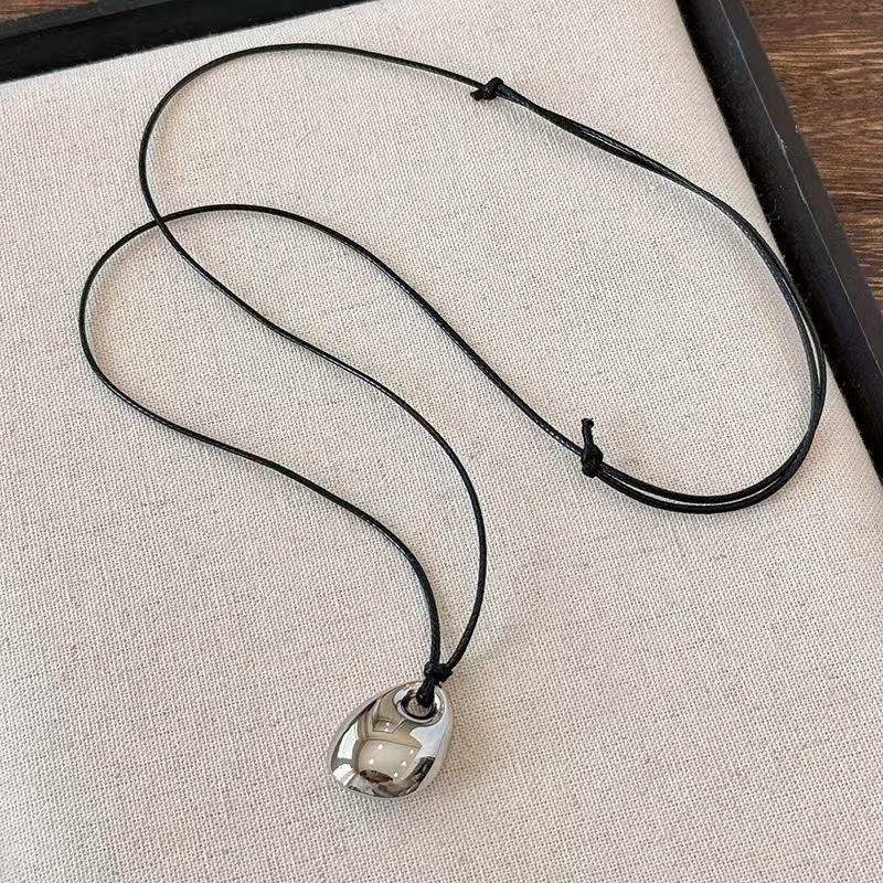 Retro Tiger's-Eye Stone White Spotted Water Drop Grape Cluster Pendant Necklace Female Adjustable Long Pull Necklace Jewelry