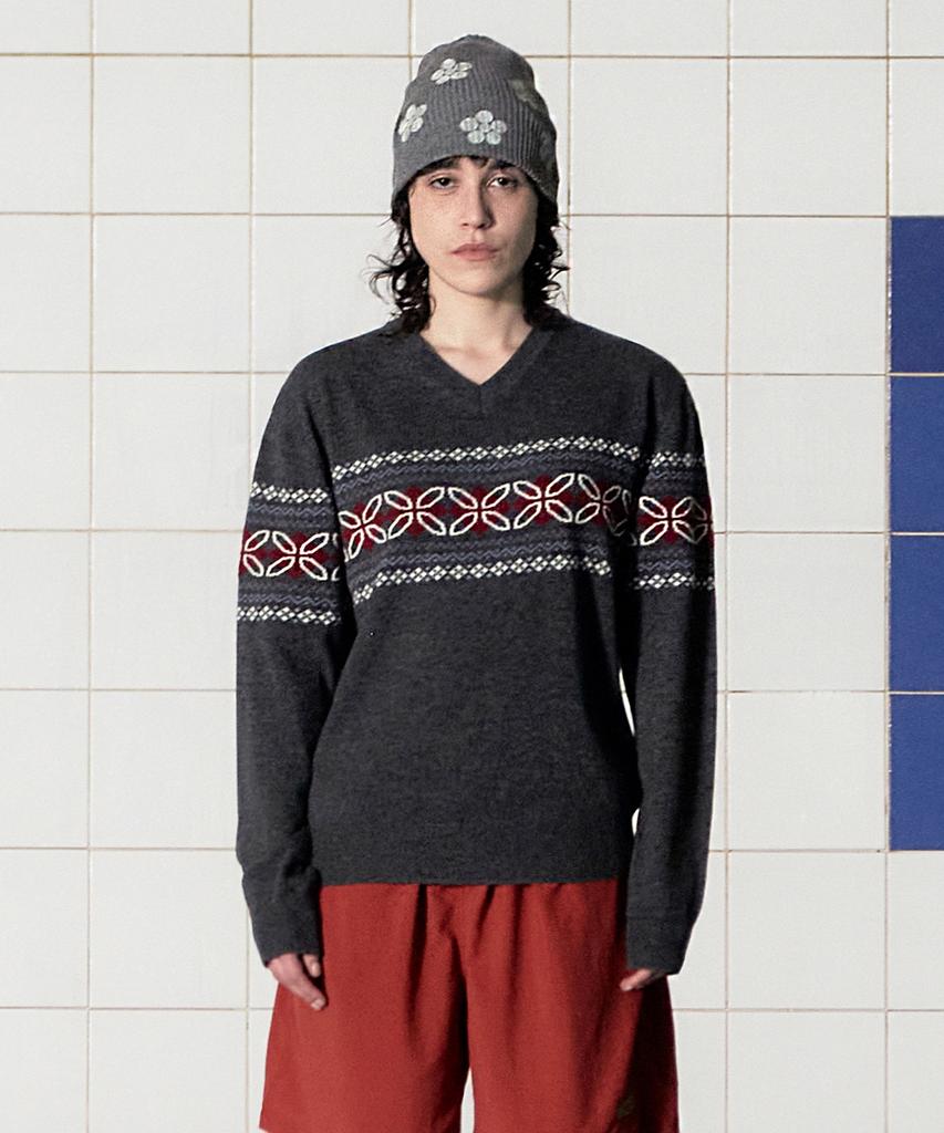 UNALLOYED Clover Argyle V-Neck Knit / Charcoal
