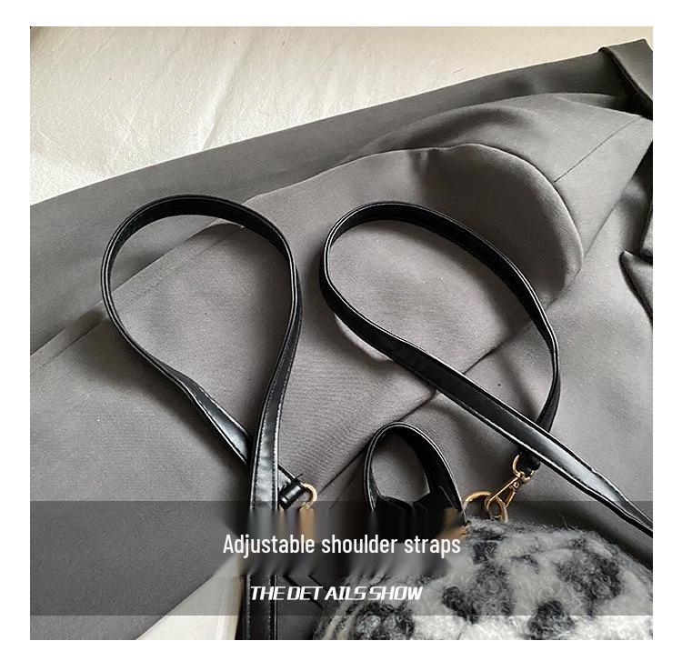 Осень/Зима 2025 Плюшевый мини-рюкзак с леопардовым принтом - Милый, Модный, Стиль для поездок.