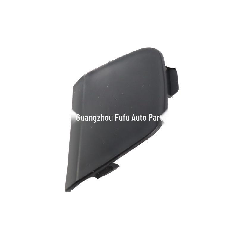 BM5117A989AB: Накладка на передний бампер Ford MK3 Focus для буксировочного крюка.