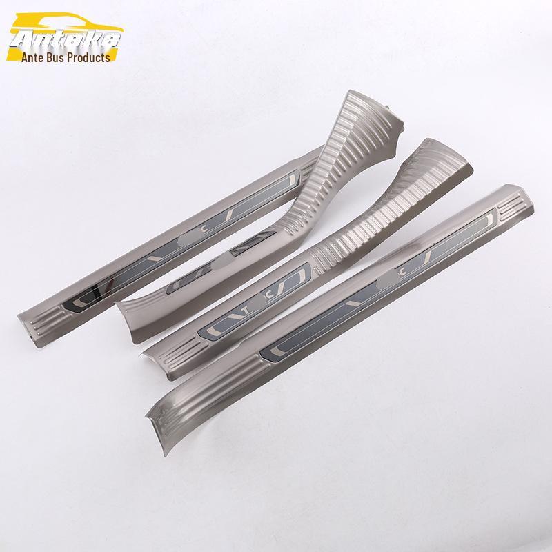 Защитные накладки на пороги и бампер T-Roc для моделей 18+