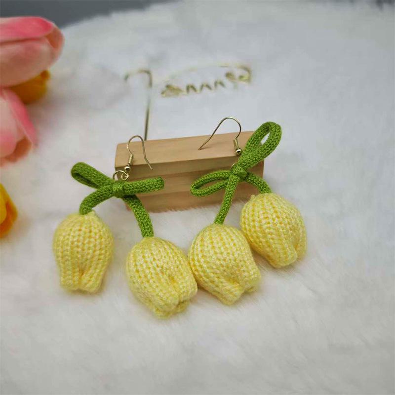 Очаровательные вязаные шерстяные серьги-тюльпаны для женщин