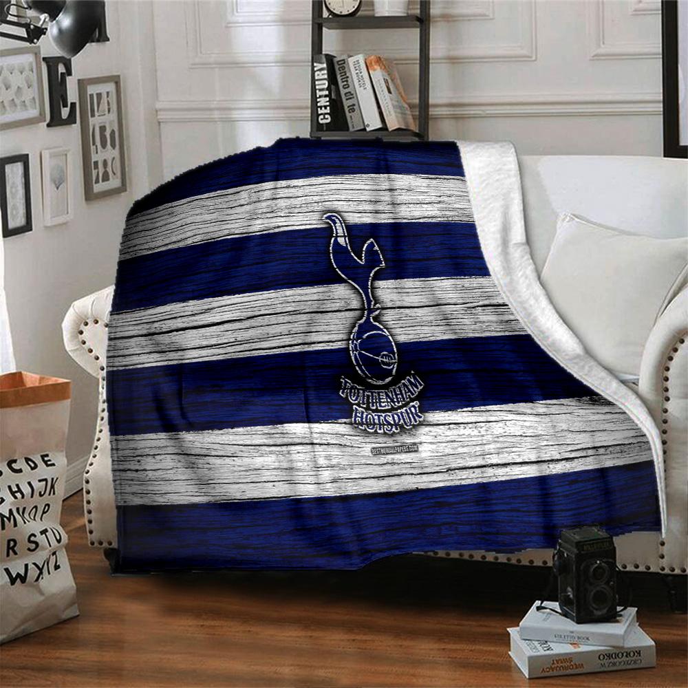 Tottenham Crest Design Flannel Blanket, Soft Polyester, Modern Design, All-Season for Camping, Travel, Gifts for holidays or birthdays