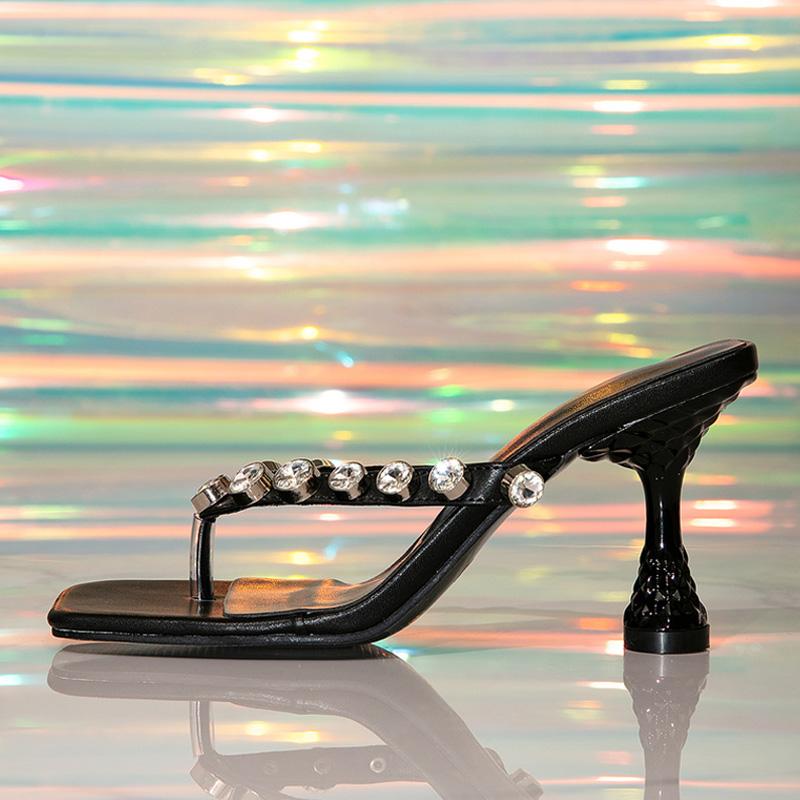 Модные летние женские шлепанцы-сандалии Liyke 8,5 см, модные дизайнерские шлепанцы с ремешком и кристальными заклепками, шлепанцы на странном высоком каблуке с клипсой для пальца