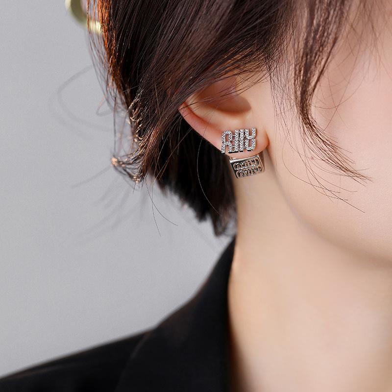 Three-Dimensional Square Full Diamond Stud Earrings Women'S Light Luxury High-End Sense Unique Design Big-Name Earrings Personalized Versatile Earring