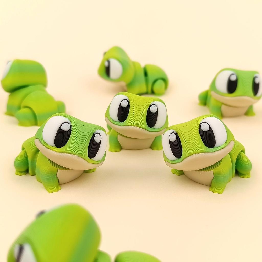 Poseable Big-Eyed Frog 3D Printed Model with Big Cute Eyes Head Turns & Tilts Decoration Toys