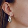 YUSOWA DUNE LARGE EARRING (2COLOR)