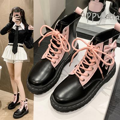 Модные женские сапоги 2024 года. Универсальные и удобные женские короткие сапоги на толстой подошве. Элегантные модные сапоги со шнуровкой и бантом.