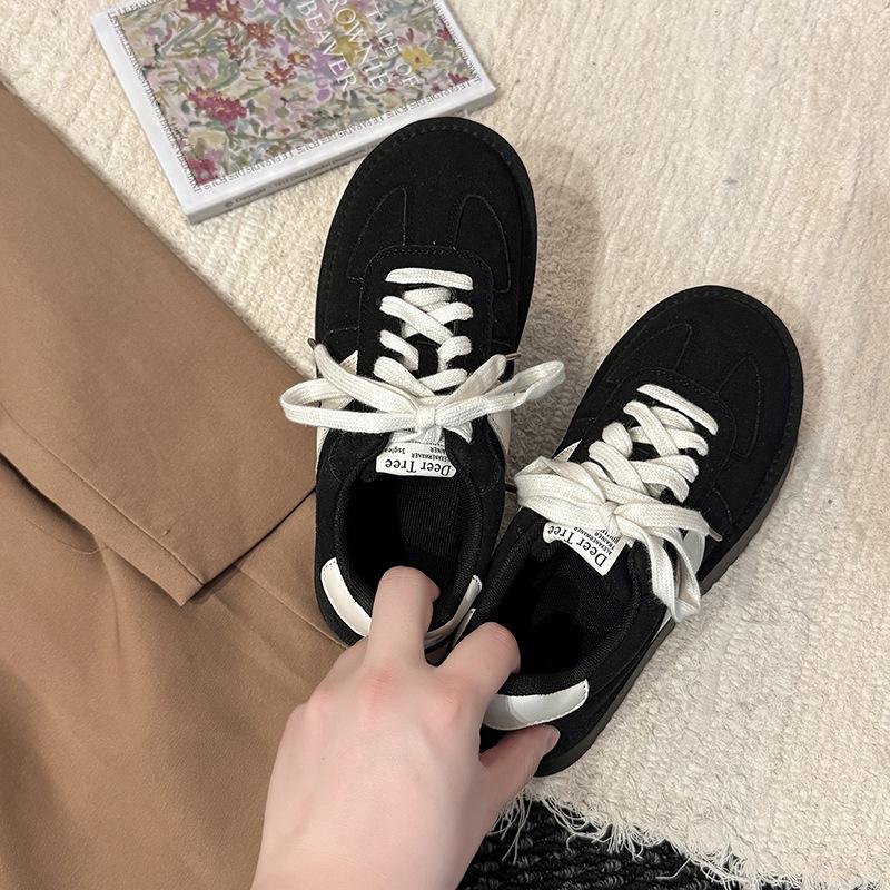 Ретро матовая кожа толстая подошва сочетание цветов немецкие тренировочные туфли женские осень и зима модные на шнуровке повседневные на плоской подошве спортивные туфли хлопок с