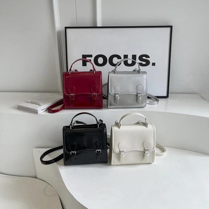 Backpacks with Solid Internal Compartment  Flap Pocket  High-quality Bags for Women  Fashion Interior  Zipper Pocket  PU Backpacks