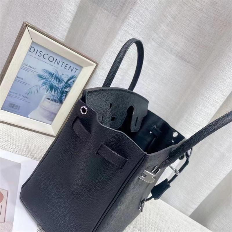 Сумка через плечо из коровьей кожи Togo с узором личи – Kelly Commuter Женская мода 2024