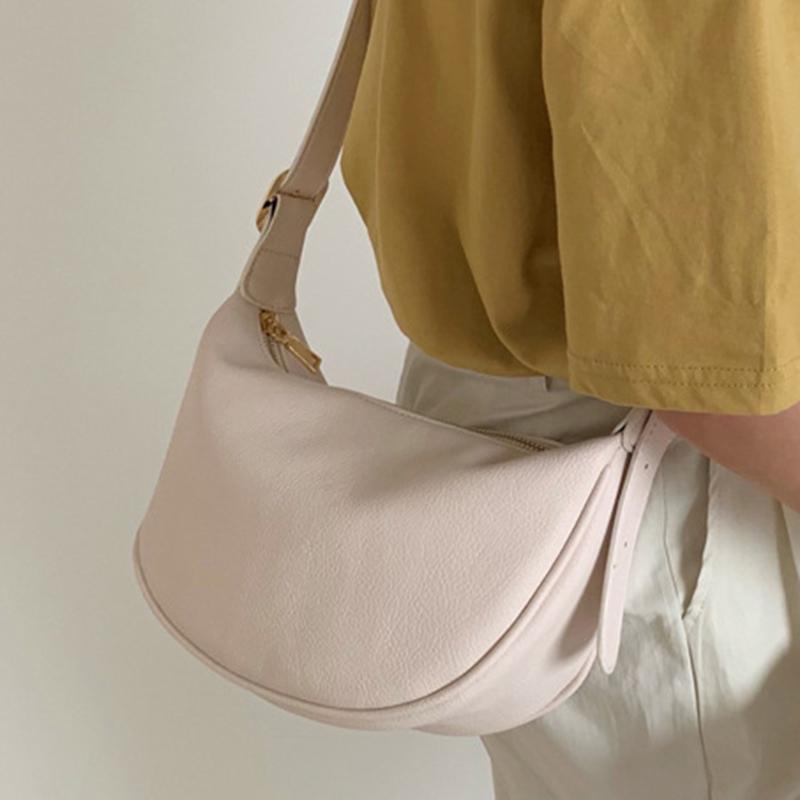 IELGY Spring/Summer Shoulder Fashion Simple Woman's Messenger Dumpling Bag Soft Leather Large Capacity New Moon Bag
