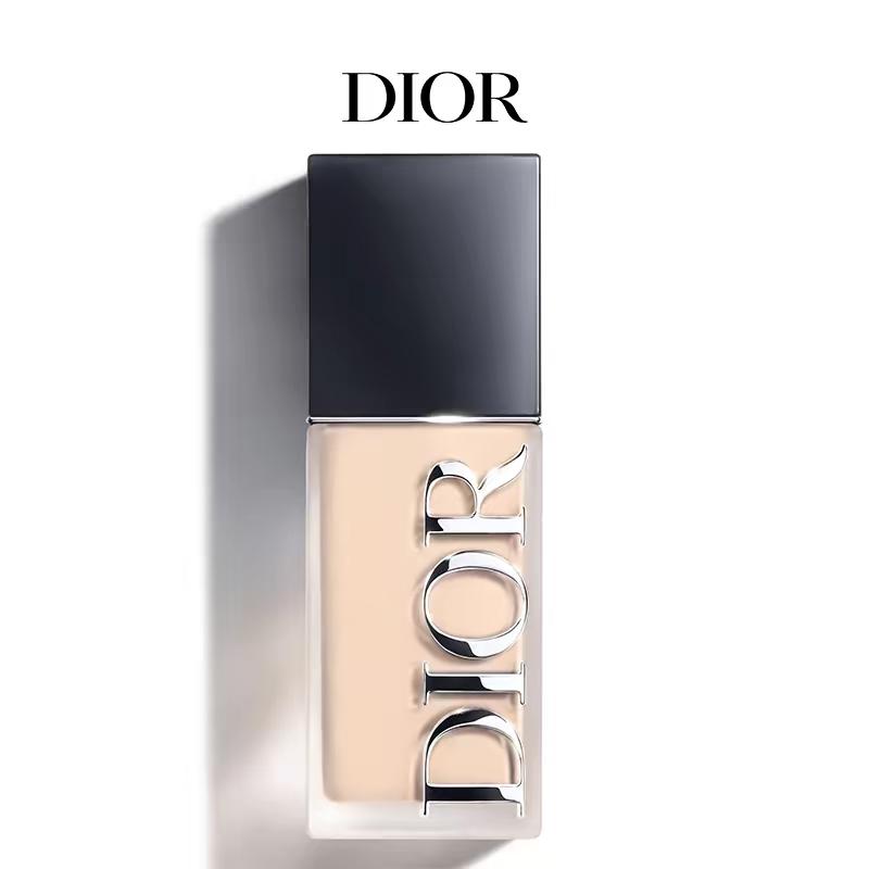 Dior Жидкая тональная основа Forever Skin Glow #0N, Увлажняющая сияющая тональная основа 30 мл, Случайная отправка старой и новой упаковки