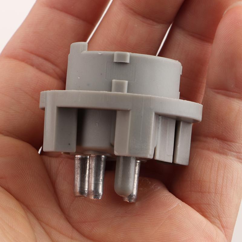 1Pcs A0008269582 For Mercedes Benz SL W124 R129 W140 W202 W168 Turn Signal Light Bulb Base Socket Lamp Holder Accessories