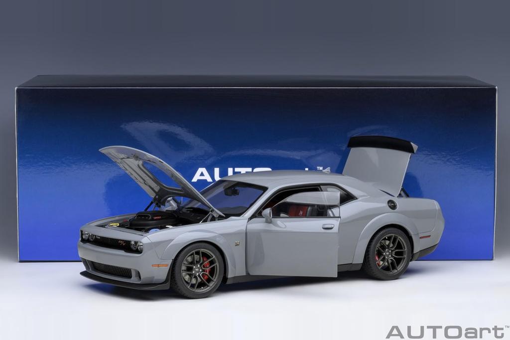 AUTOart Scale Dodge Challenger Scat Pack Widebody 2022 SMOKE Finished Product 1/18 R/T SHOW/Gray