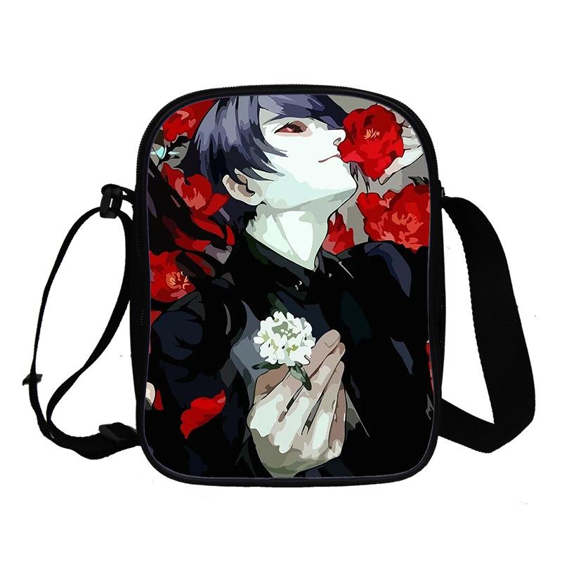 Сумка-мессенджер для подростков Tokyo Ghoul, выполненная методом 3D-печати в полноцветном режиме, с двумя плечевыми лямками.