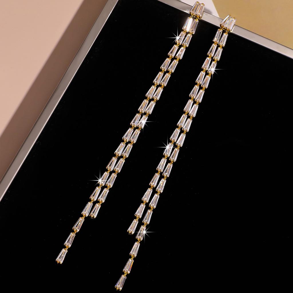 South Korea's New Ins Color Zircon Earrings, All-copper Women's Fashion Temperament Retro Simple Light Luxury Colored Diamond Ear Jewelry