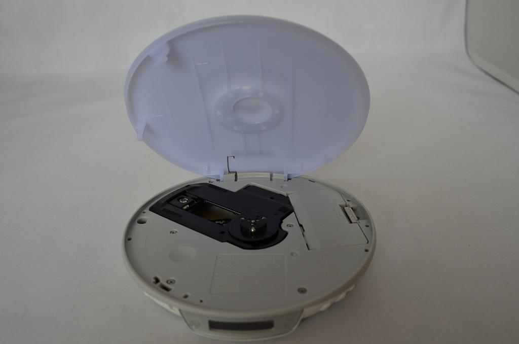 Sony CD Walkman Белый W D-EJ002