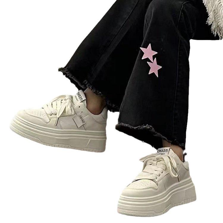 Белые туфли на платформе-маффине детские прилив 2024 весна новые корейская версия универсальные увеличивающие рост дышащие повседневные туфли