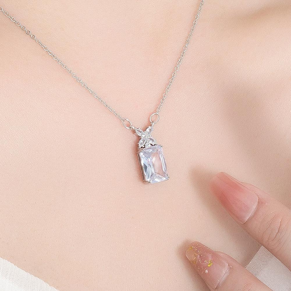 Niche Design Zircon Pendant Necklace Korean Style Elegance, Fashion, Simplicity Women's