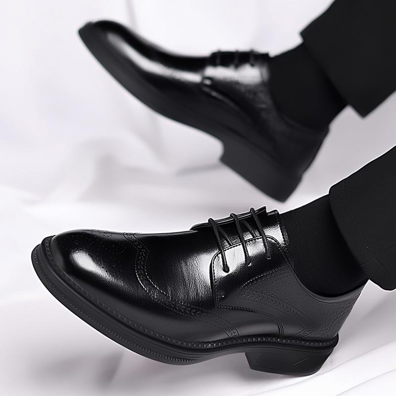 Модные туфли-броги из коровьей кожи для мужчин, весна-осень, новые дизайнерские модные повседневные свадебные туфли для мужчин, однотонные туфли для мужчин