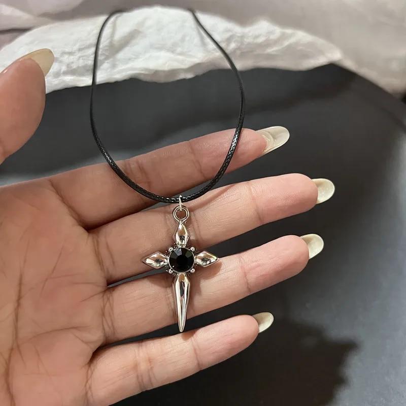 Готическое 90-е кожаное ожерелье с подвеской в ​​форме лавы и звезды для женщин и мужчин, аксессуары цвета антикварного серебра, эстетические ювелирные изделия