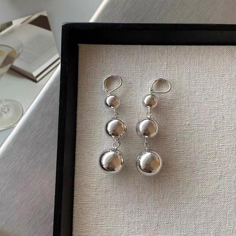 A Pair Round Bead Earrings Bead Design Earrings Simple Multi-Layer Sphere Fashionable Ear Accessories European And American Style