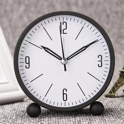 Металлический корпус Будильник Креативный Студенческий Прикроватный Бесшумный Ходячий Час Гостиная Спальня Место Стильные Настольные Часы