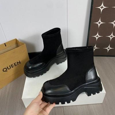 Маленькие ботинки Мартин на толстой подошве женские 2025 новые осенне-зимние бархатные в британском стиле увеличивающие рост короткие ботинки-носки с тонкой эластичной голенью