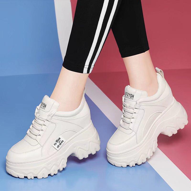 Женская обувь на высокой платформе 10 см, флисовая обувь для теплых зимних видов спорта, черные туфли для папы, низкие сапоги и кожаная обувь для женщин