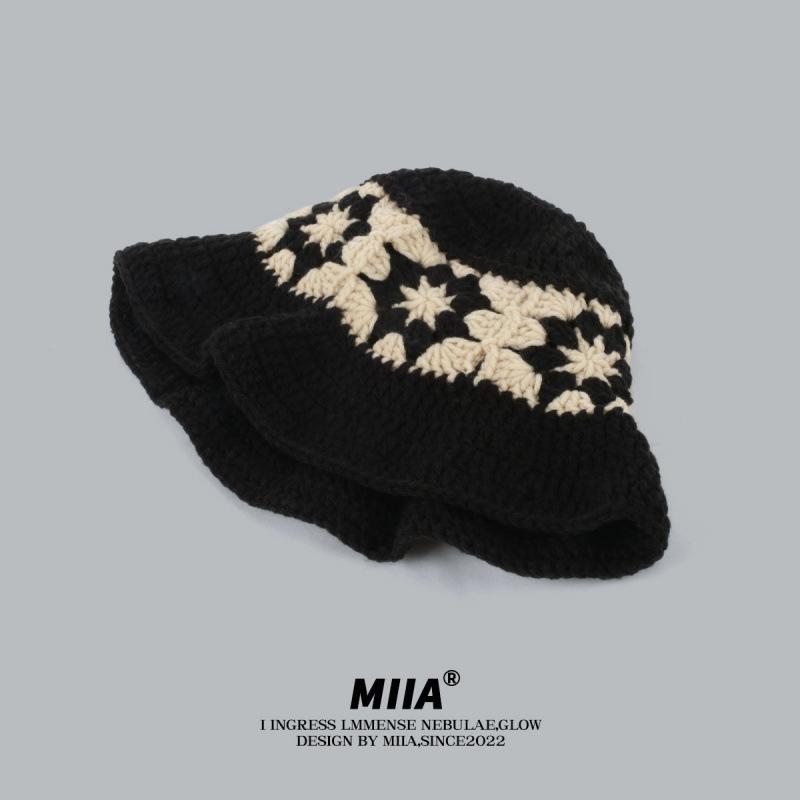 Mori Korean niche crochet flower black bucket hat autumn and winter wool hat breathable hand-knitted contrasting color pot hat