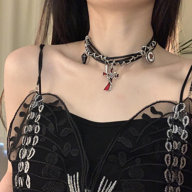 Love Heart Rivet Punk Choker Necklace - Y2K Subculture Clavicle Chain